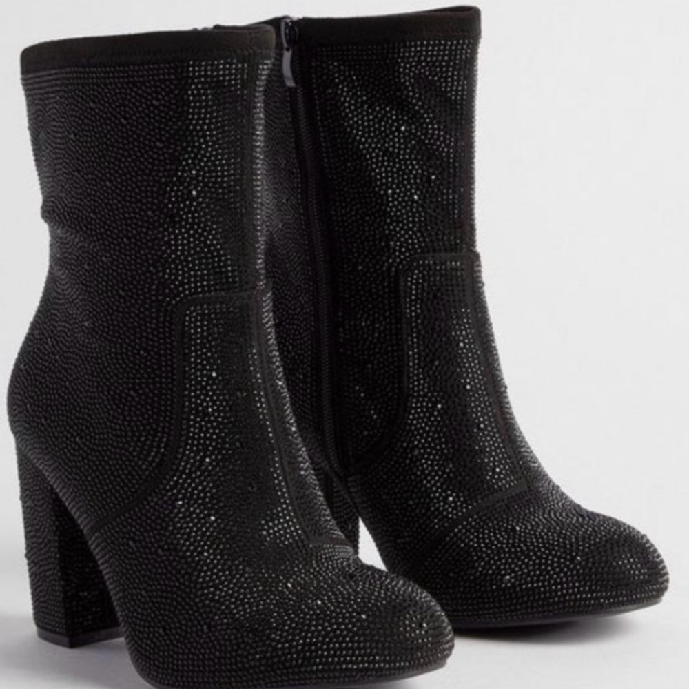 12WW Torrid Embellished Stretch boots.
